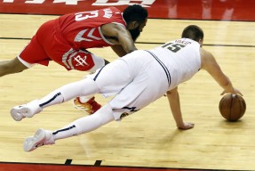 KU体育在线注册-火箭对国王直播